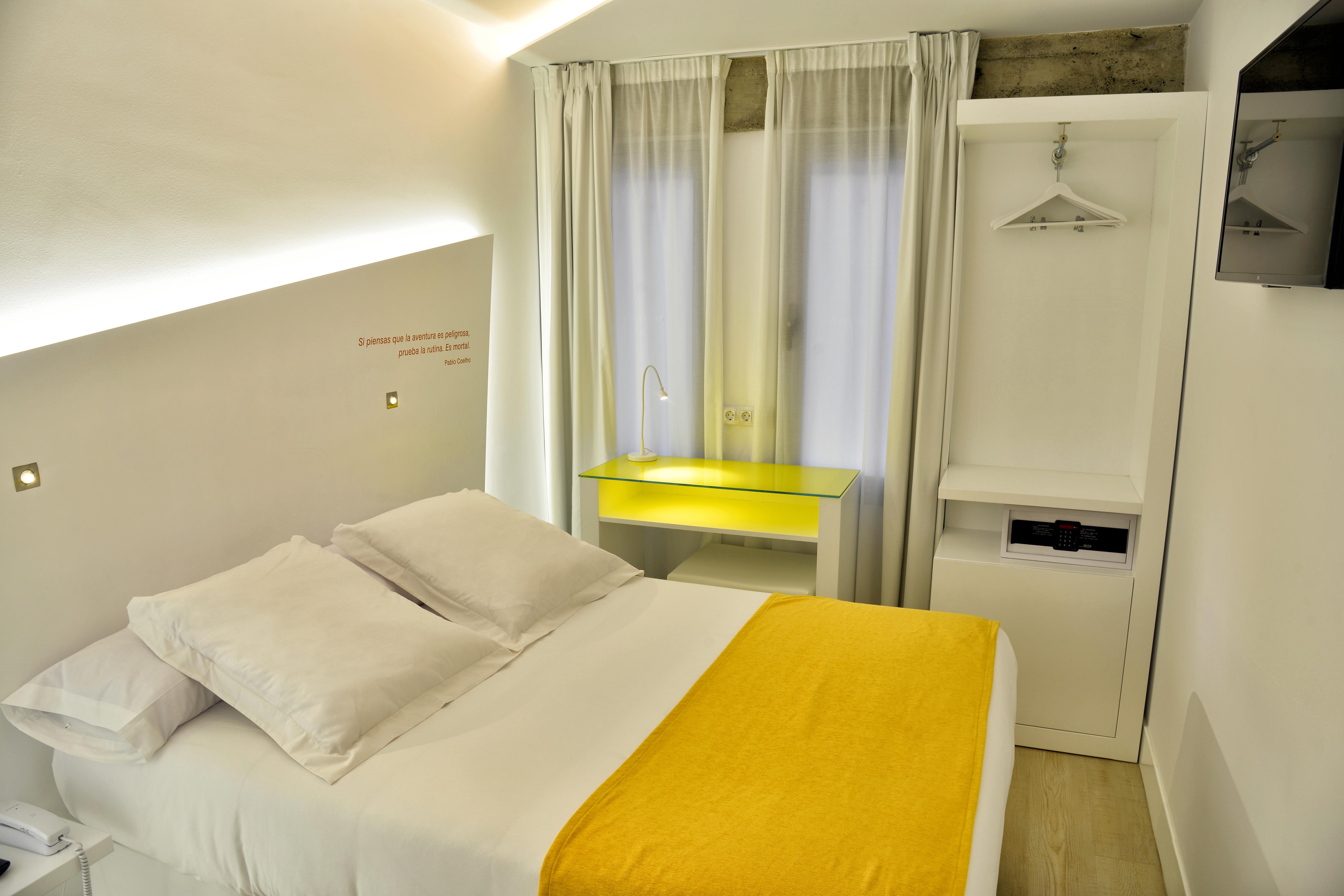Atarazanas Málaga Boutique Hotel Esterno foto
