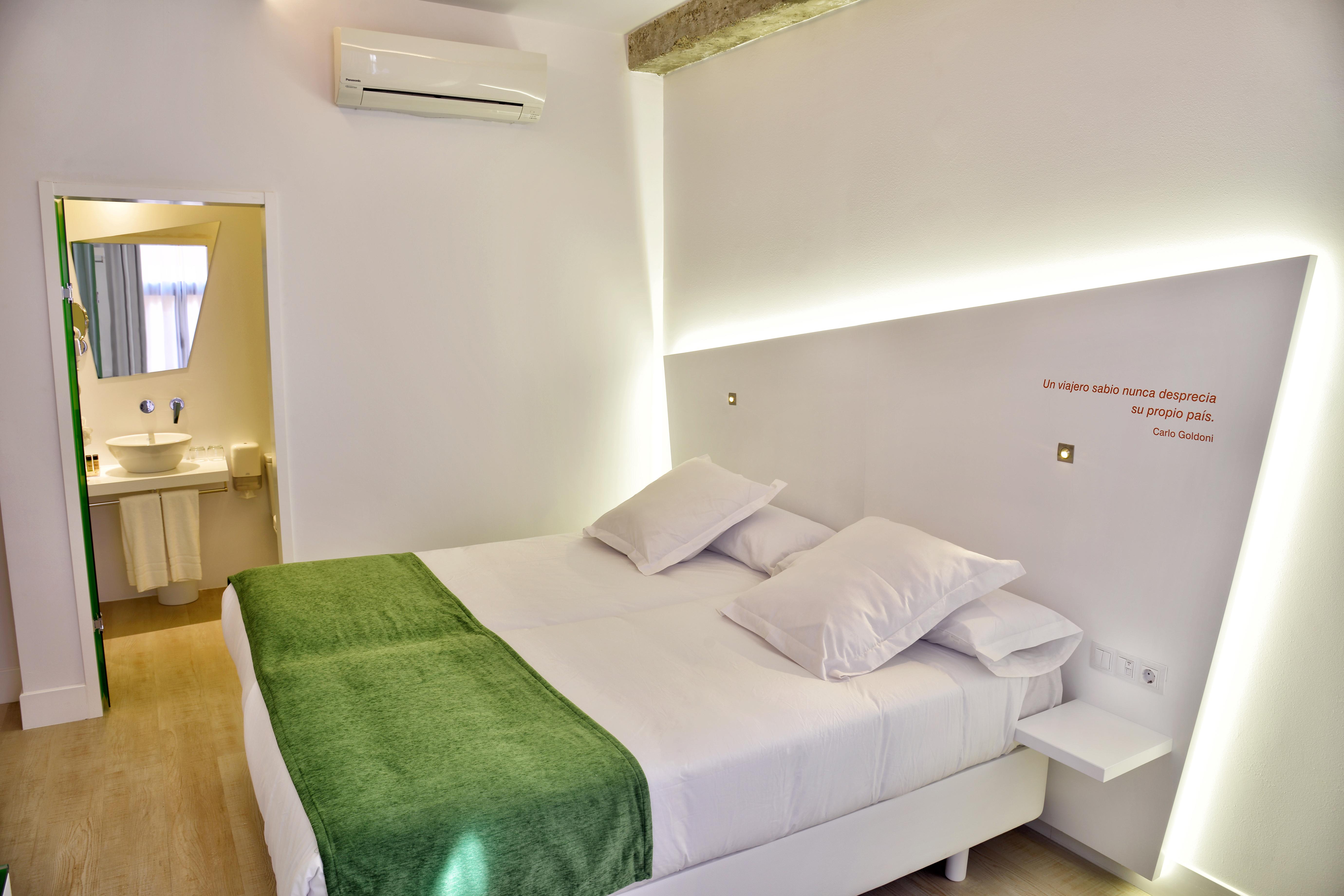 Atarazanas Málaga Boutique Hotel Esterno foto